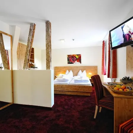 Natur- Und Sporthotel Zuflucht Hotell 3*