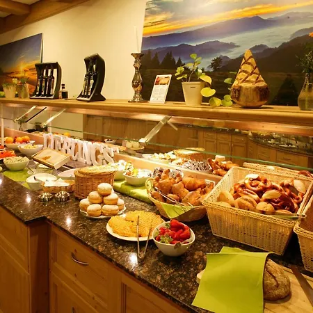 Natur- Und Sporthotel Zuflucht Hotell 3*